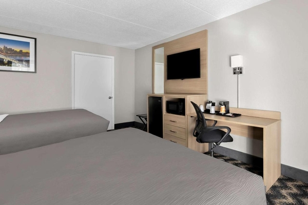 Quality Inn Nashville - Opryland Area Image #10 Quality Inn Nashville - Opryland Area Image #10