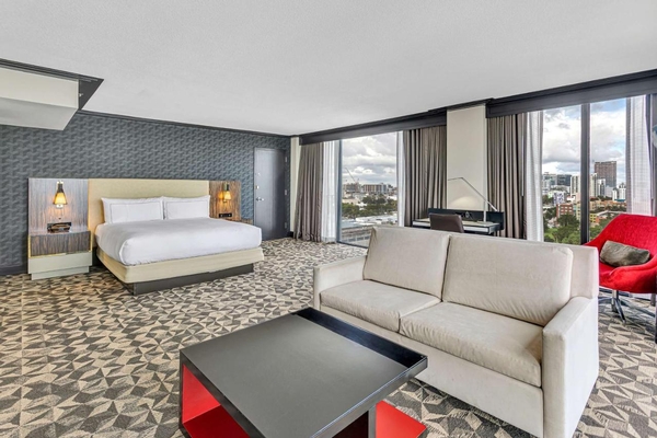 Hilton Miami Downtown Image #12