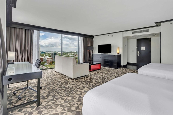 Hilton Miami Downtown Image #16