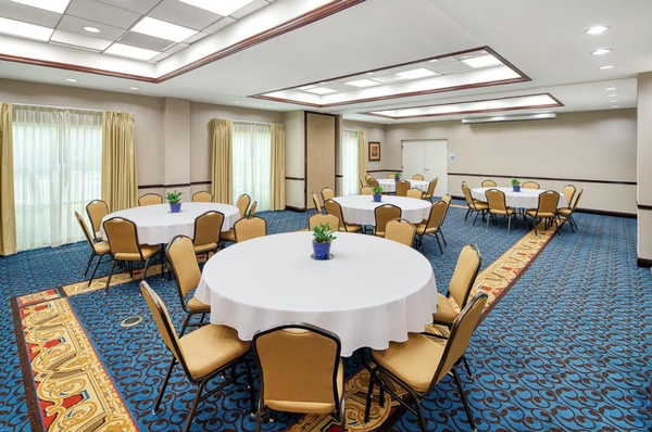 Holiday Inn Express & Suites Miami Kendall by IHG Image #28