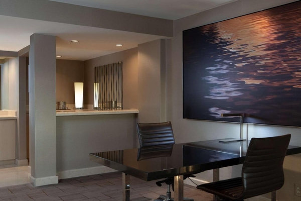 Hilton Los Angeles Airport Image #17