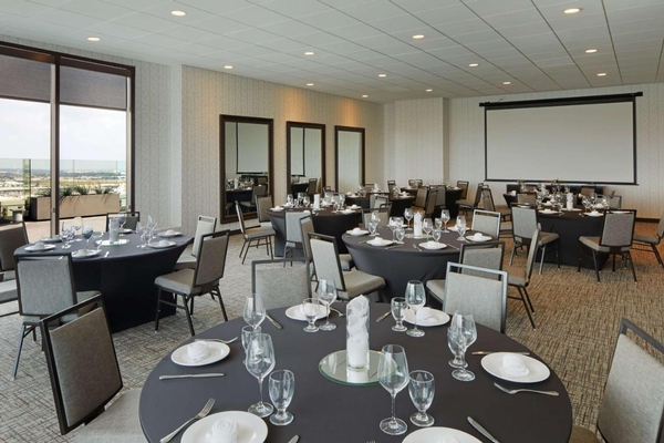 H Hotel Los Angeles, Curio Collection by Hilton Image #6