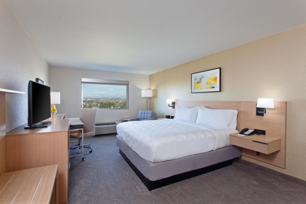 Holiday Inn Los Angeles - LAX Airport by IHG Image #10