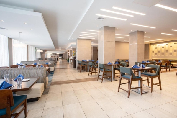 Holiday Inn Los Angeles - LAX Airport by IHG Image #33