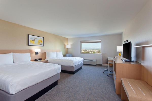 Holiday Inn Los Angeles - LAX Airport by IHG Image #41
