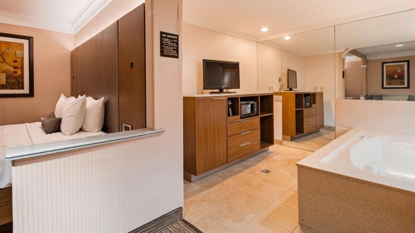Best Western Plus Suites Hotel - Los Angeles LAX Airport Image #37