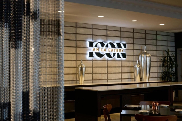 Renaissance Los Angeles Airport Hotel Image #11