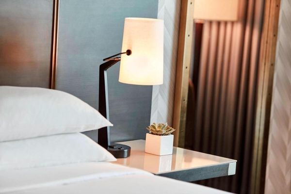 Renaissance Los Angeles Airport Hotel Image #27