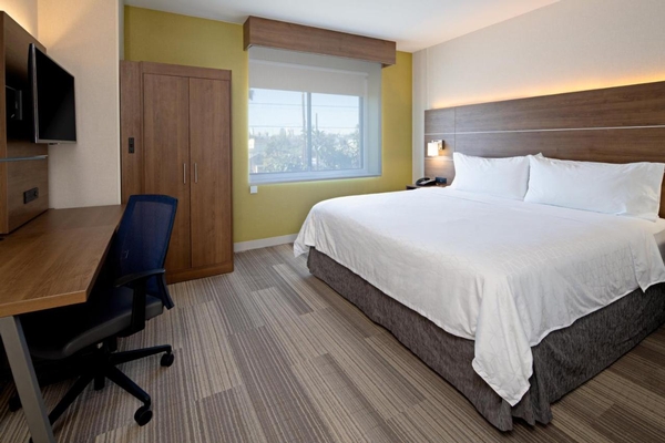 Holiday Inn Express Los Angeles LAX Airport by IHG Image #4