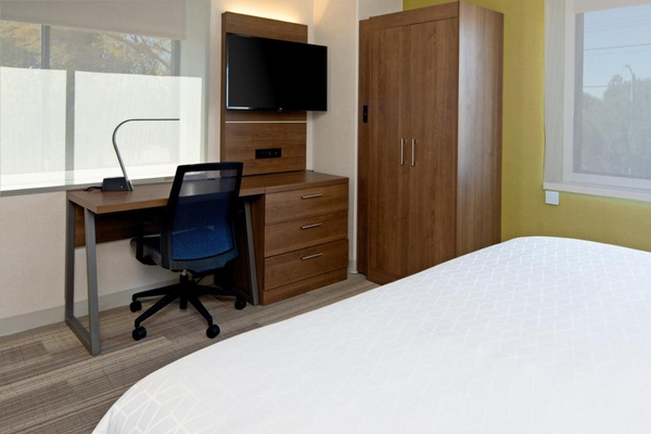 Holiday Inn Express Los Angeles LAX Airport by IHG Image #6