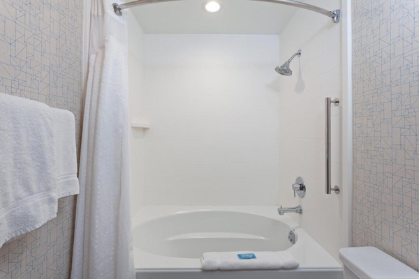 Holiday Inn Express Los Angeles LAX Airport by IHG Image #22